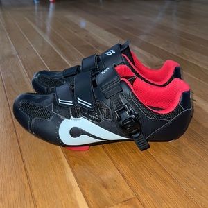 Peloton cycling shoes, size 9 (40)